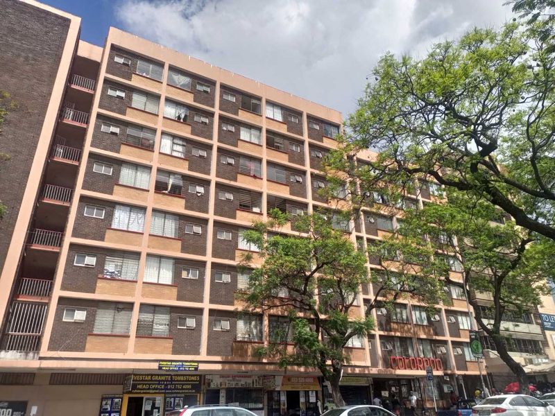 Stunning bachelor unit is now for sale in Pretoria Central - Photo 3