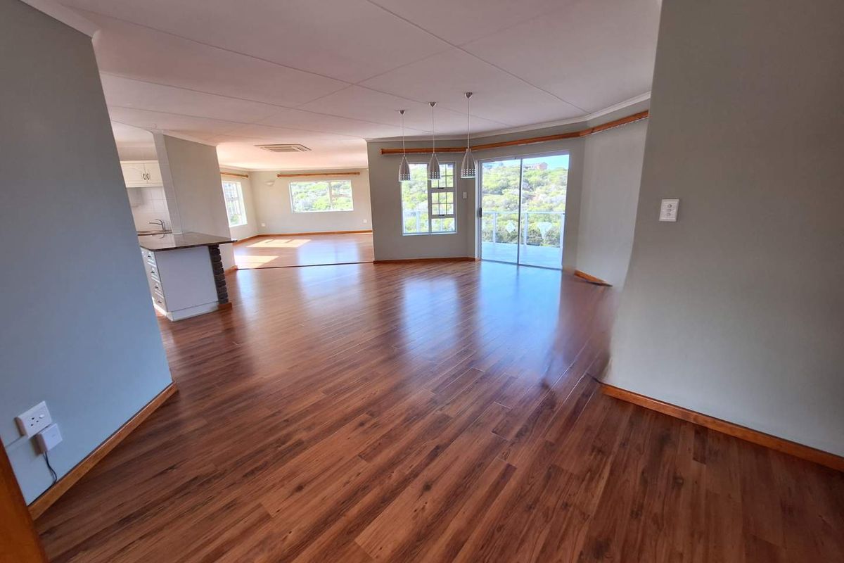 North Facing 3 Bedroom House For Sale in Dana Bay - Photo 2