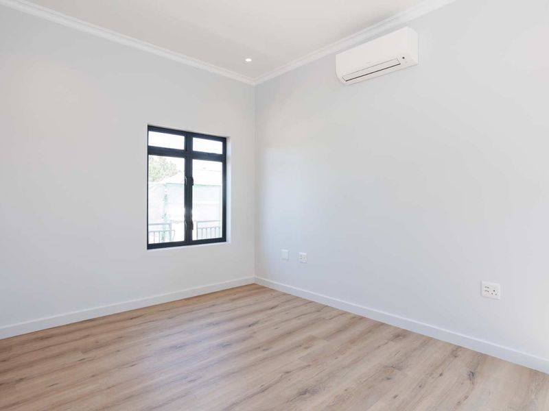 A Spacious Single-Level Home Designed for Elegant Retirement Living - Photo 9