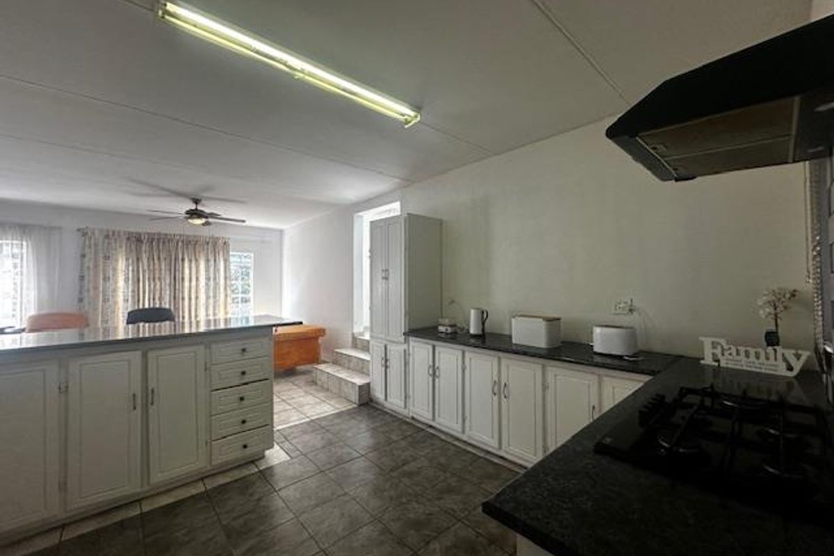 Baysvalley Beauty with Income Potential – Spacious Duet & Bachelor Flat - Photo 3