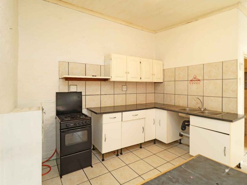 Cozy 2-Bed Garden Cottage with Covered Carport – Rent Now! - Photo 10