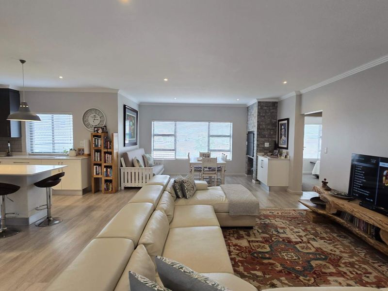 Secure Coastal Retirement Living with Full Care Centre Support – Bardolino Lifestyle Village - Photo 9