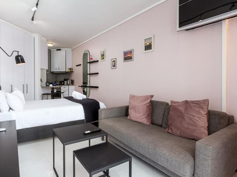 The Flamingo - Photo 10