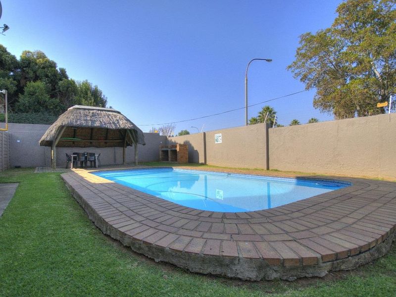 Immaculate Living! - Photo 10