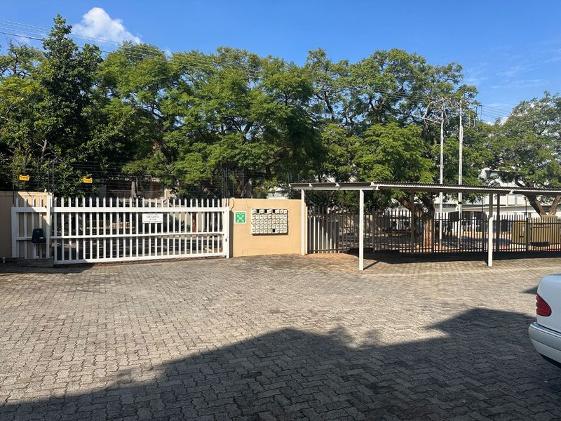 Modern bachelors unit! - Photo 7