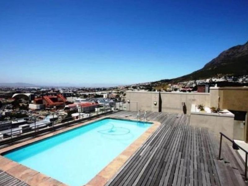 Executive Large One Bedroom Apartment - Furnished - Photo 3