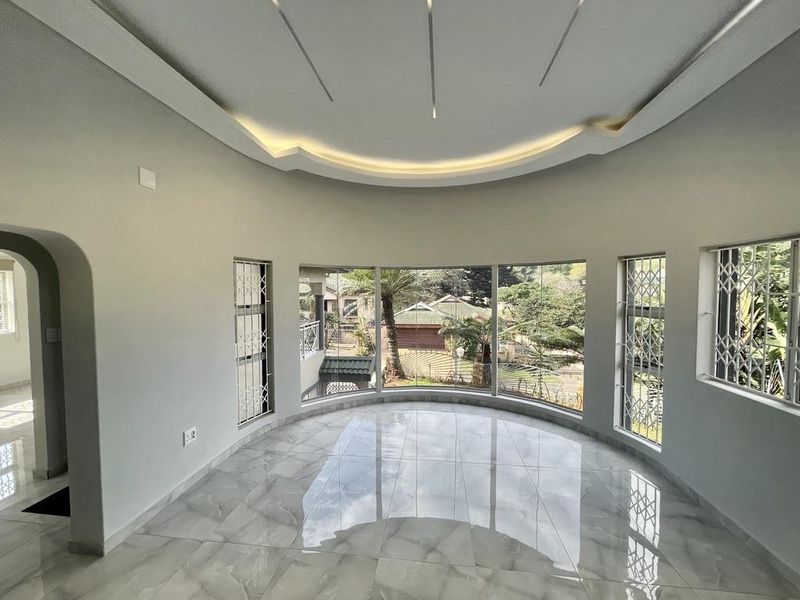 Hendra - Spacious Newly Renovated Home – Ideal for an Extended Family - Photo 5