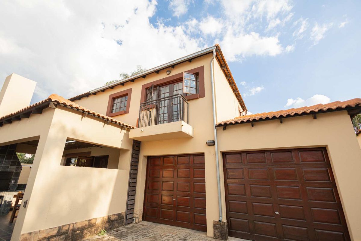 Two bedroom Duplex Townhouse in Celtisdal, Centurion - Photo 2