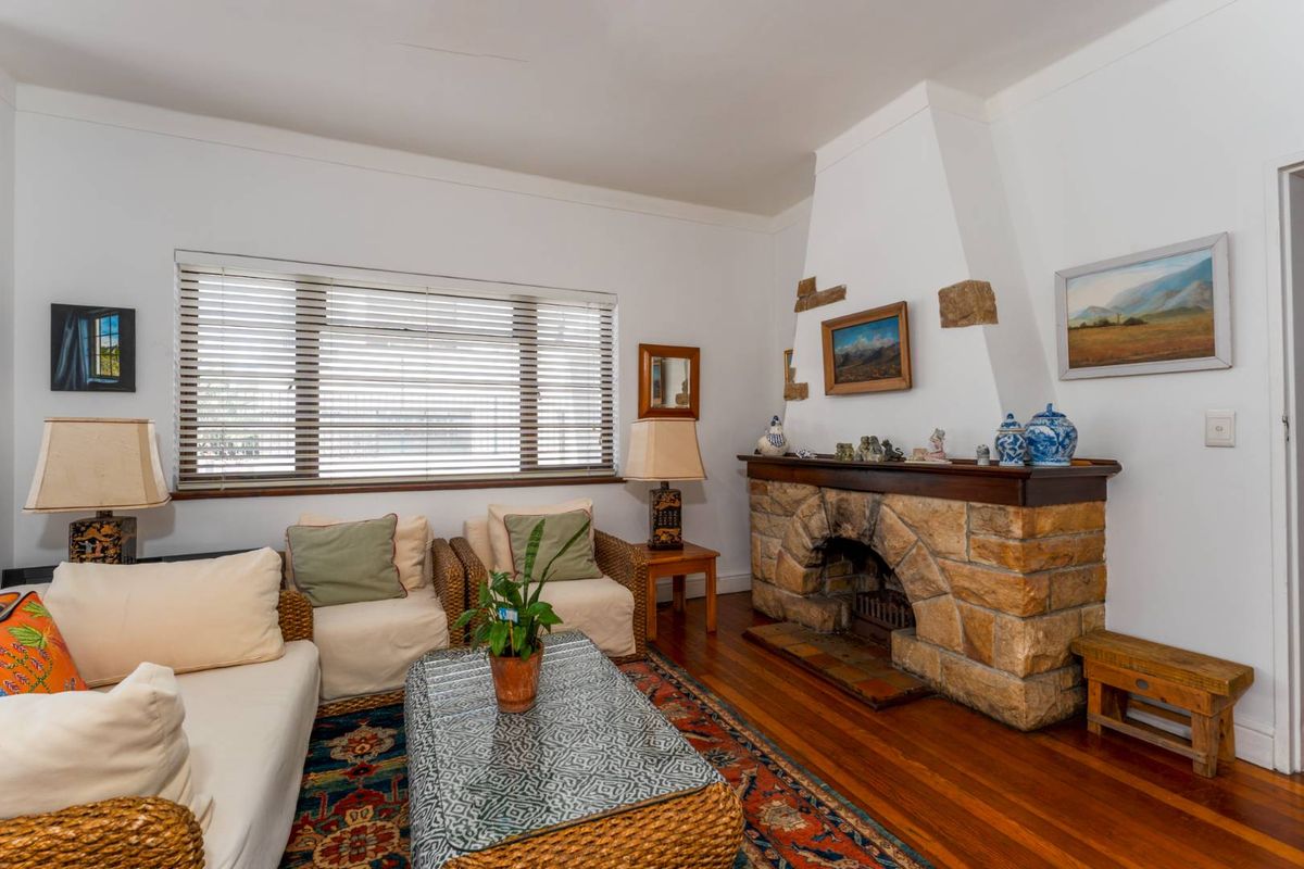 Stunning sea and mountain view apartment For Sale - Photo 4