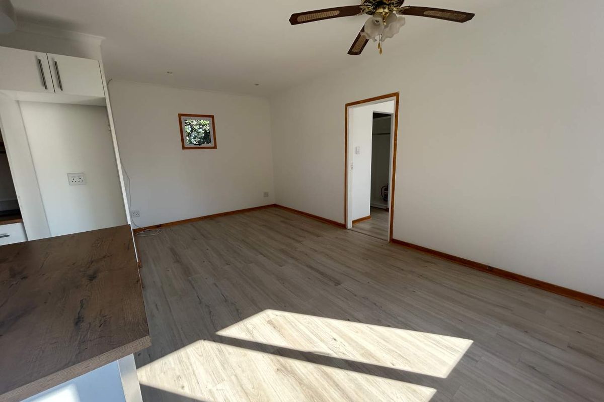 Cozy 1-Bedroom Apartment in Central Hillcrest – Move In Today! - Photo 2