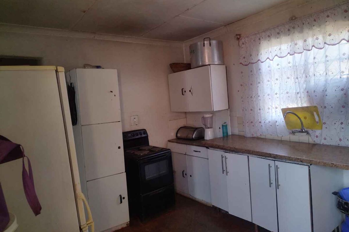 2 bedrooms house for sale in Soshanguve TT - Photo 4