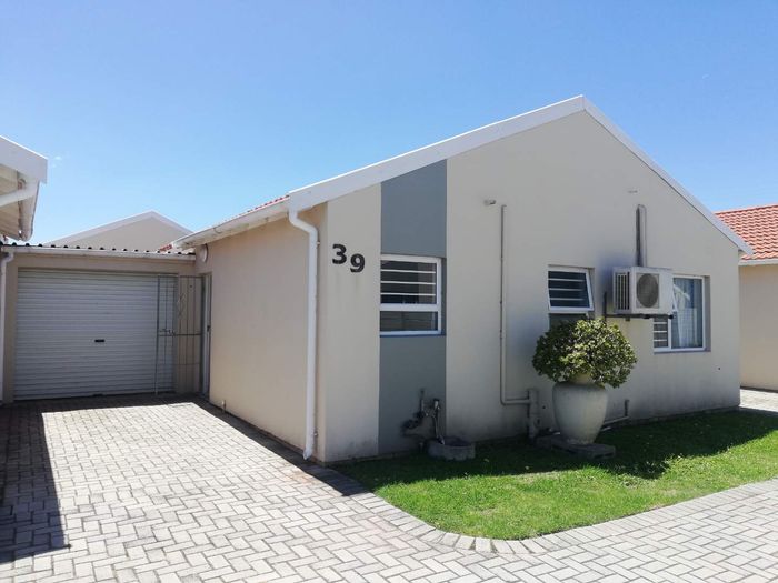 Property #2357806, Townhouse Sold in Brentwood Park