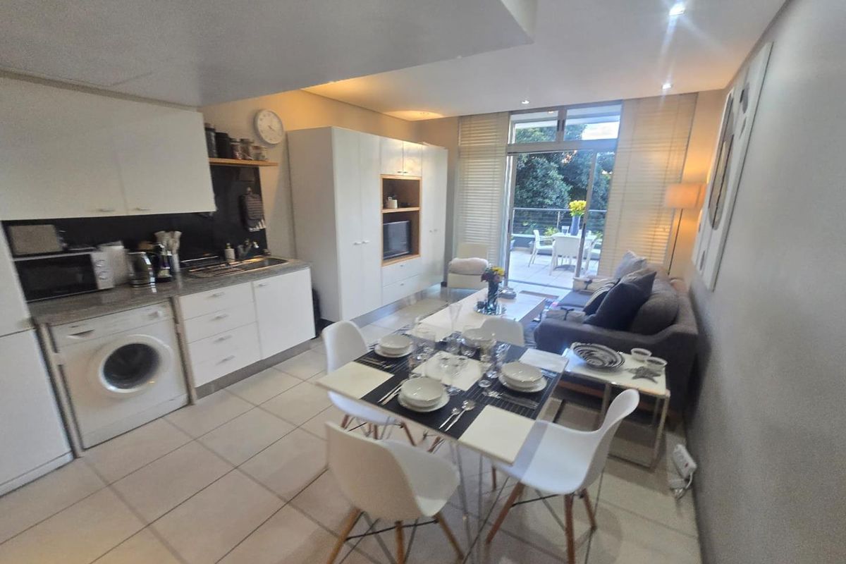 Luxury Fully Furnished Studio Apartment in the heart of Everything - Photo 4