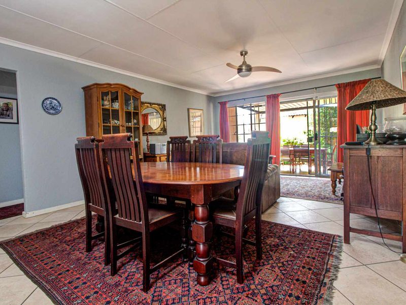 Spacious Corner Gem: Comfort & Convenience Await! - Photo 8