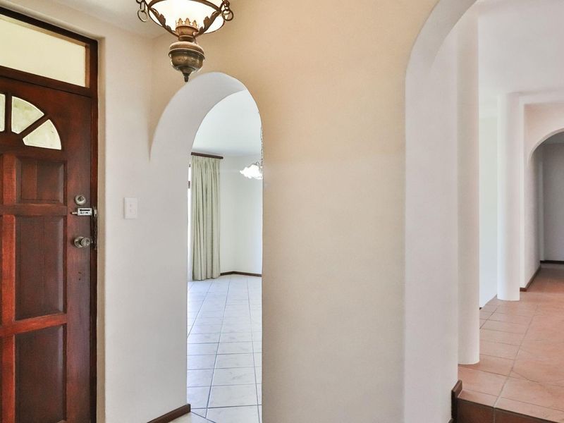 Bayview - stunning location close to the sea - Photo 7