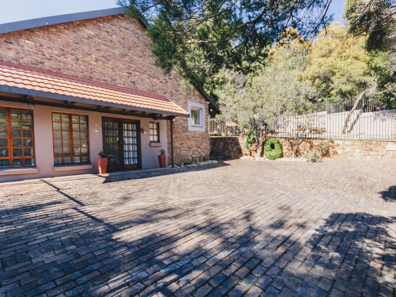 This is property is meant for someone special! - Photo 3