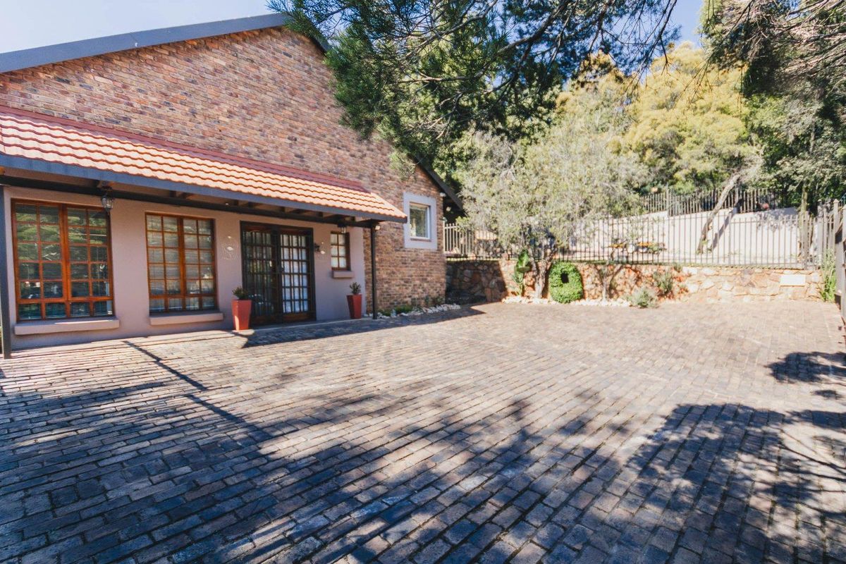 This is property is meant for someone special! - Photo 3