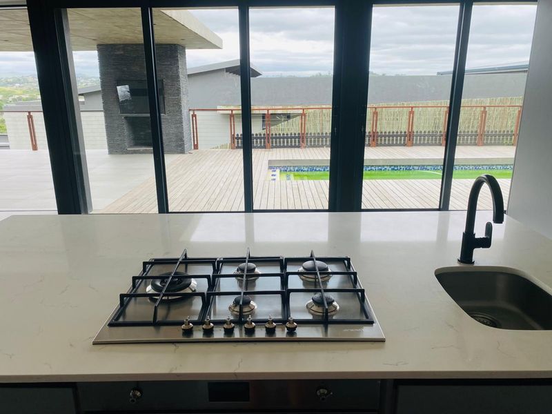 Beautiful Home For Rental in Palm Lakes Estate - Photo 6