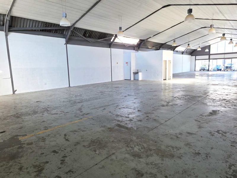 Newly Refurbished Centre in Tokai - Photo 5