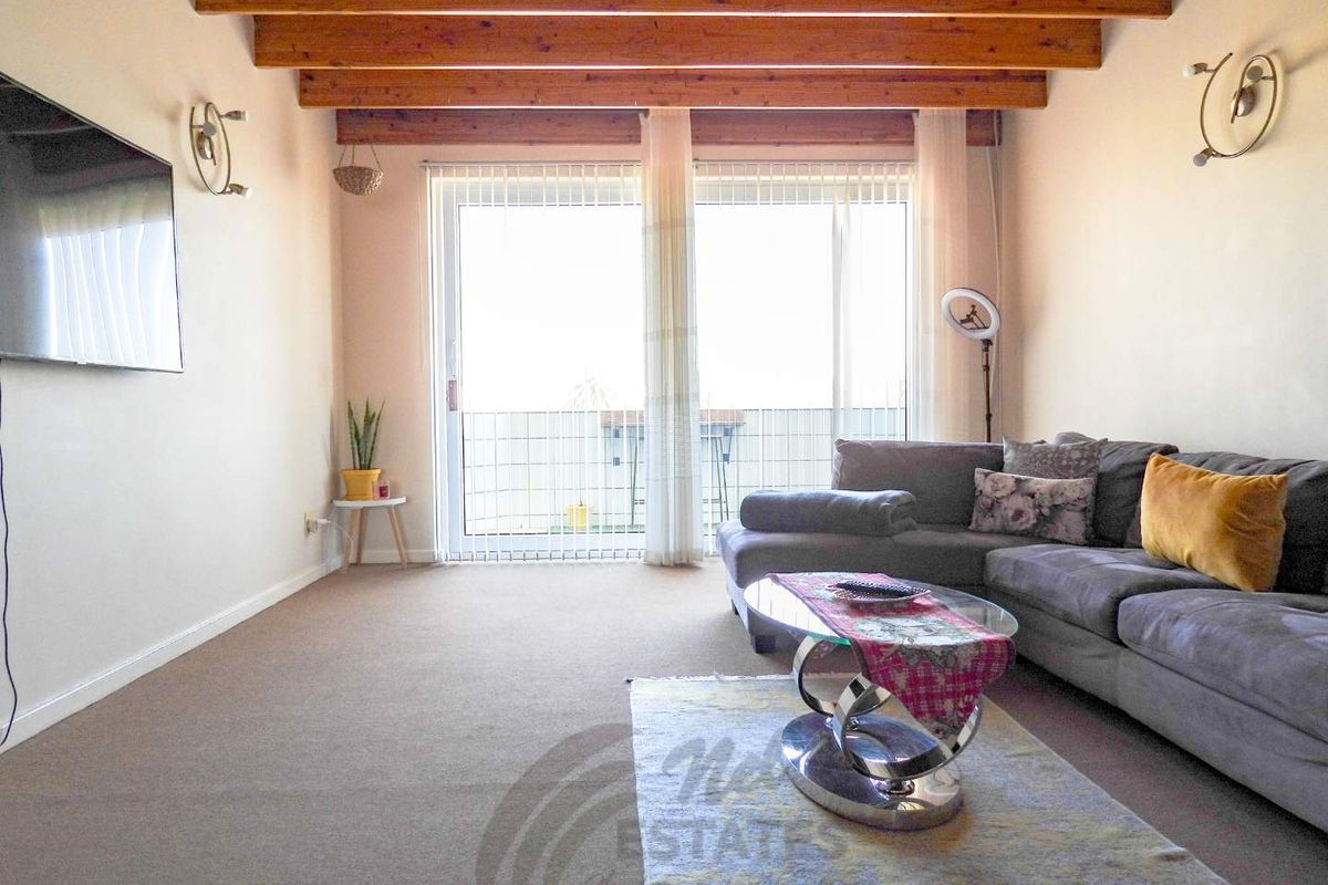 Spacious Duplex Apartment For Sale in Swakpmund Central - Photo 3