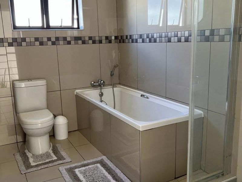 🏡 TO LET | ACADEMIA EXT 1 – FULLY FURNISHED TOWNHOUSE 🏡 - Photo 10
