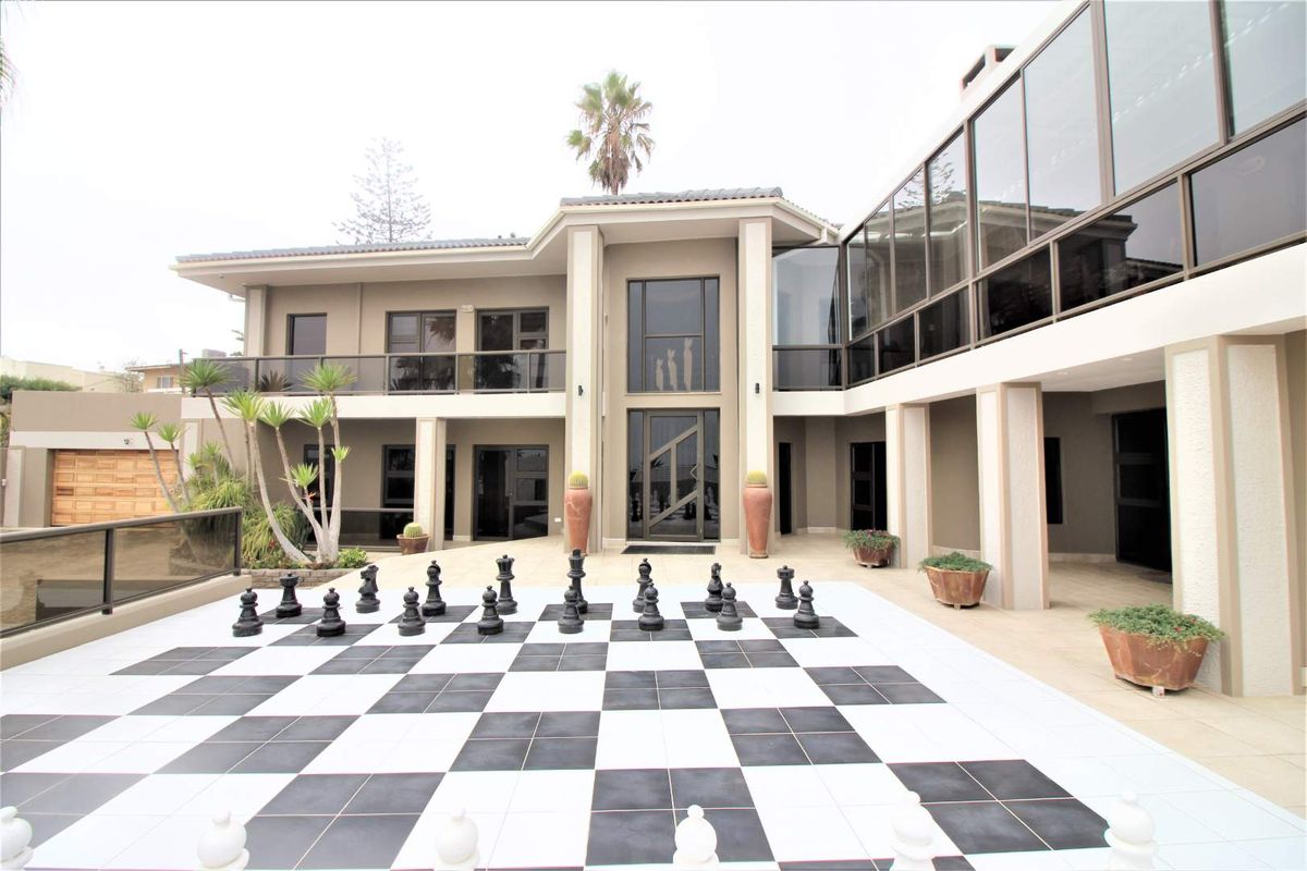 LUXURY SEA VIEW HOUSE FOR SALE IN CUL DE SAC - CENTRAL SWAKOPMUND - Photo 3