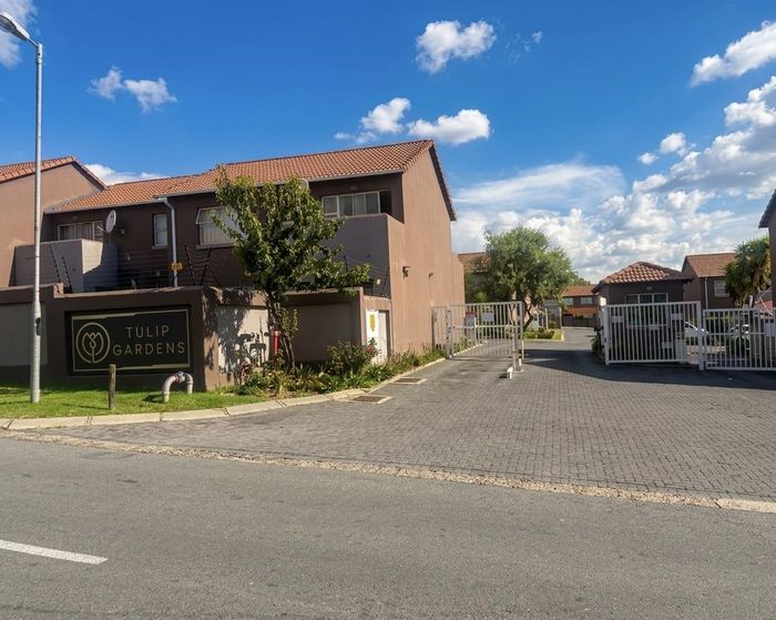 Property #2487844, Apartment For Sale in Vorna Valley