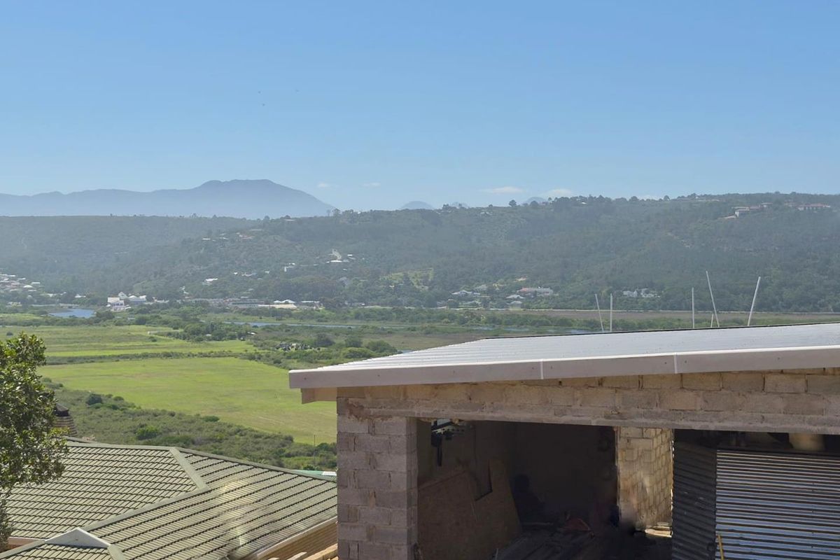 Discover Your Dream Home in an Unbeatable Location! - Photo 4