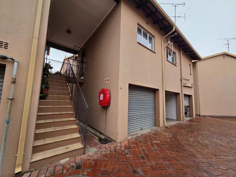 Secure & Stylish Upstairs Unit in Verwoerdpark - Photo 2