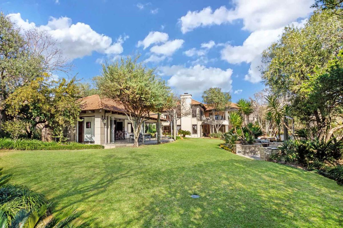 IMPRESSIVE, OPULENT LIFESTYLE ON THE RIVER - Photo 2