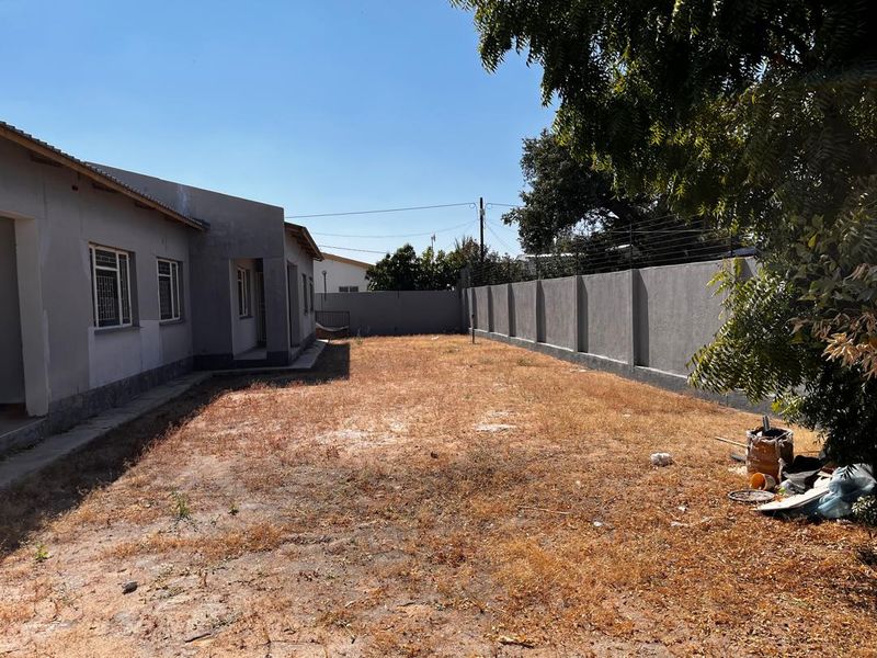 🏡 For Sale: Spacious Residential Property in Extension 1, Outapi - Photo 4