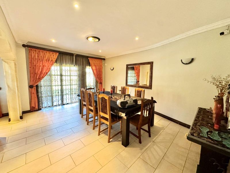 Hendra Estates - Exquisite Large Family Home For Rent In Somerset Park! - Photo 9