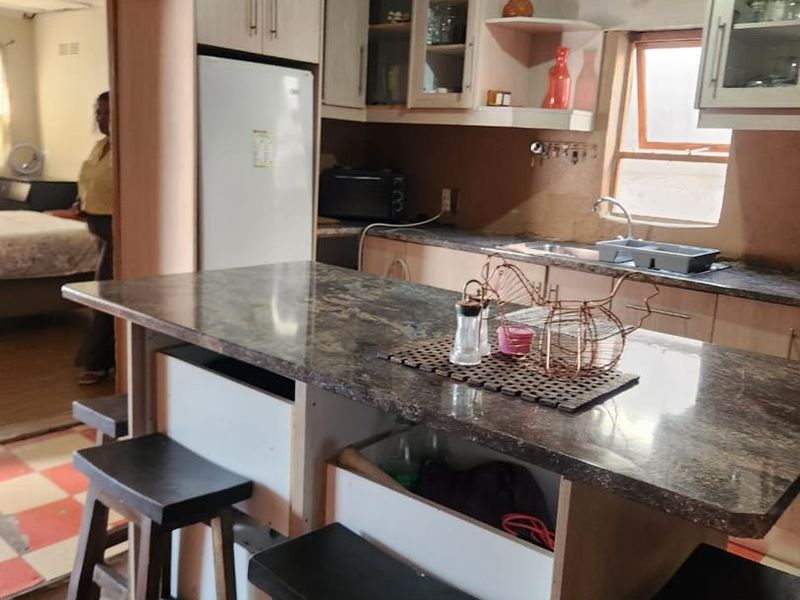 Charming 3-Bedroom Home for Sale in Khayelitsha, B Section - Photo 10