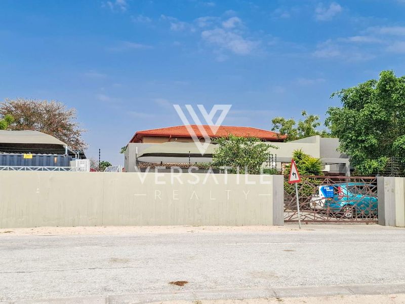 Exceptional Family Home with a Pool, Directly Across from Oshana Gymnasium. - Photo 2