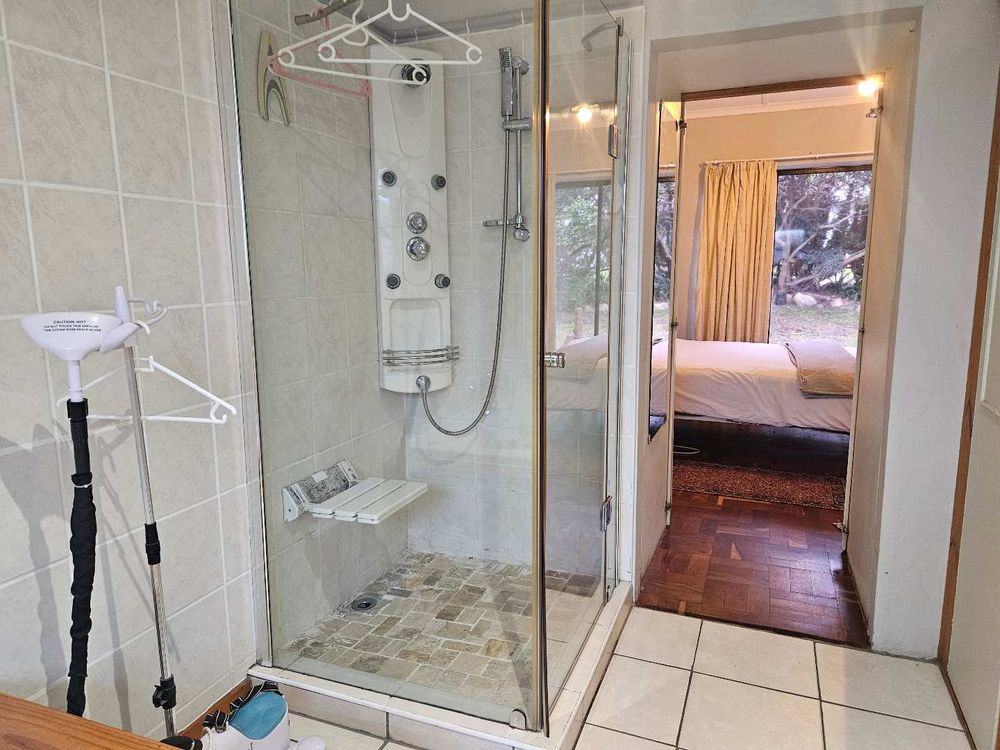 Main on suite bathroom
