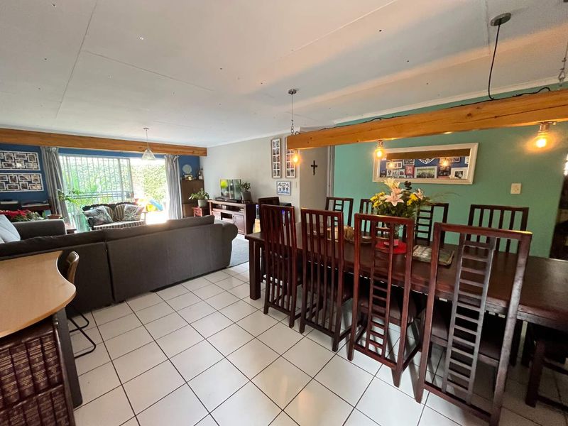 A security complex inside an estate! - Photo 10