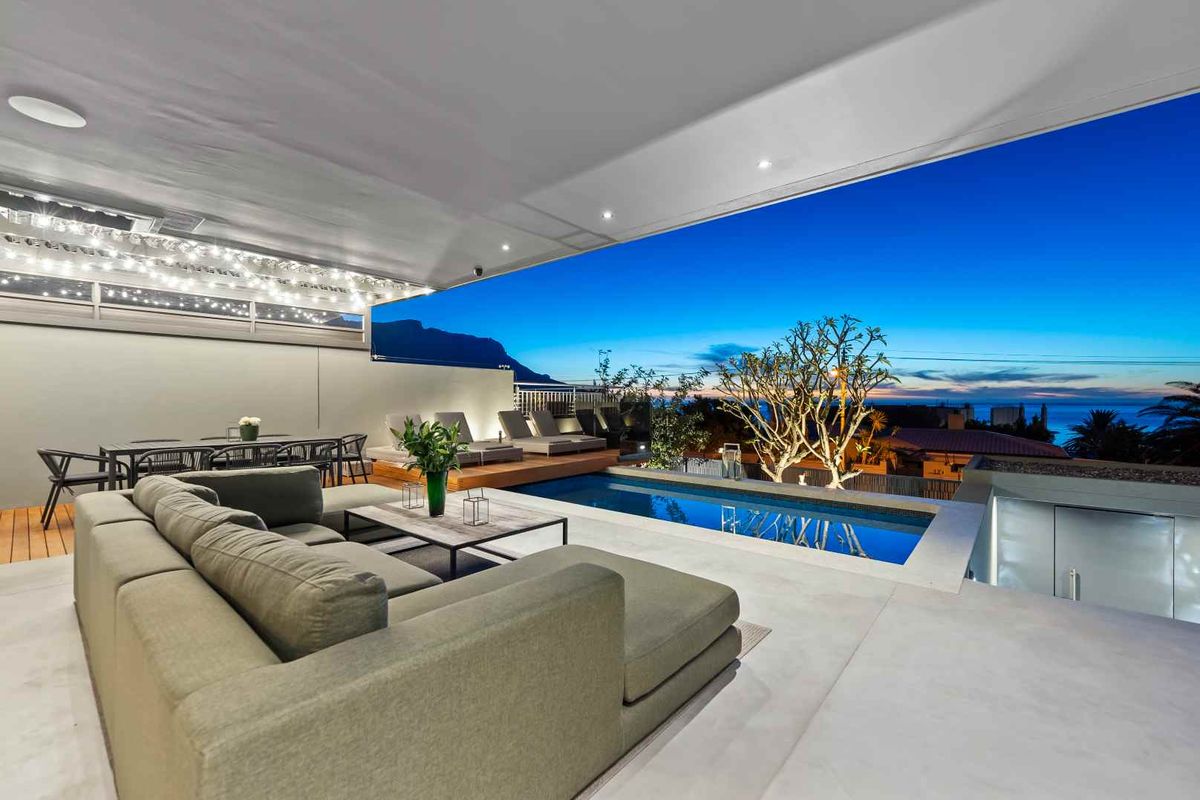 STYLISH NEW HOME WITH BEAUTIFUL FEATURES - Photo 2