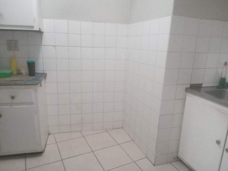 Charming 1-Bedroom Apartment in Prime Location - Photo 4