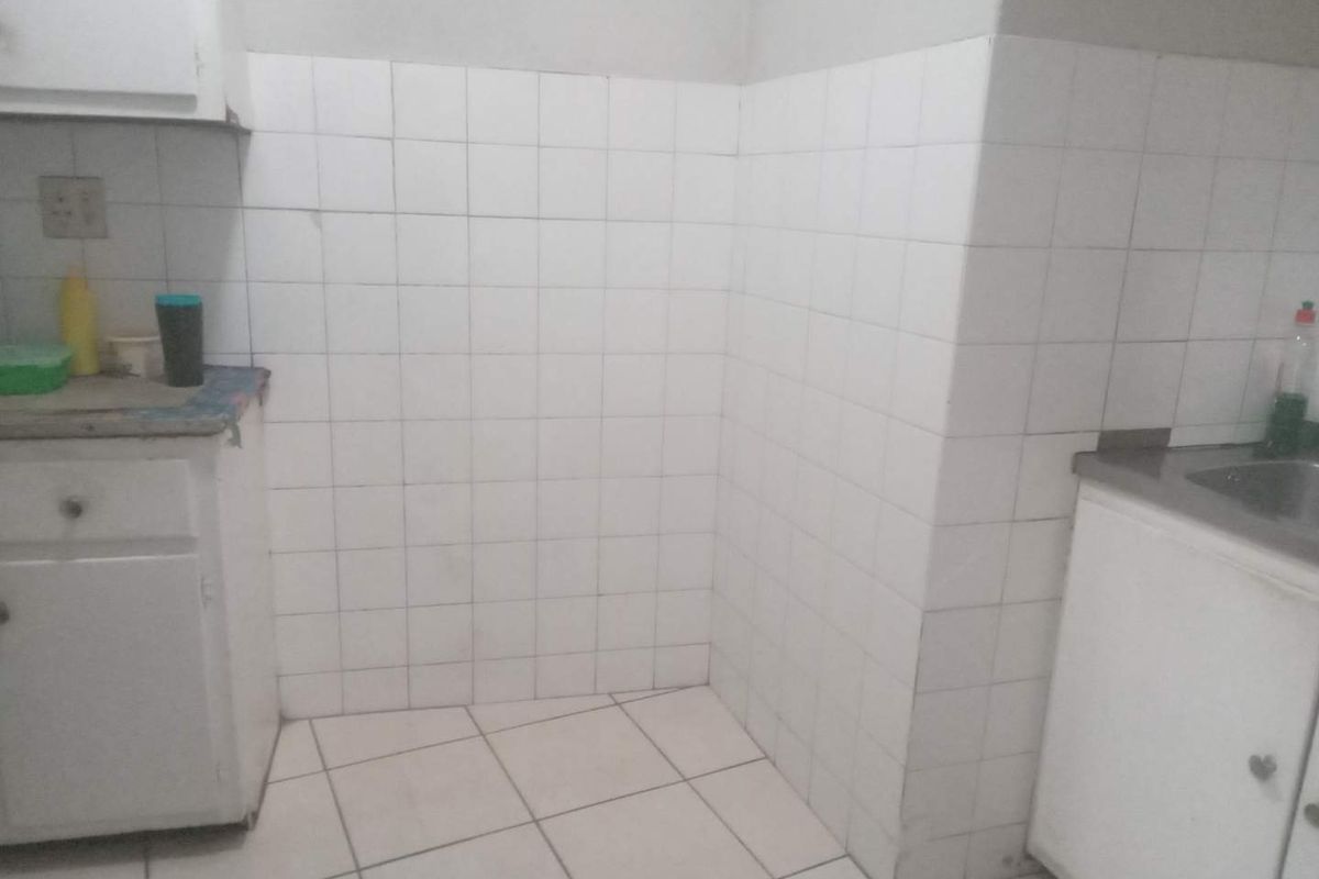 Charming 1-Bedroom Apartment in Prime Location - Photo 4