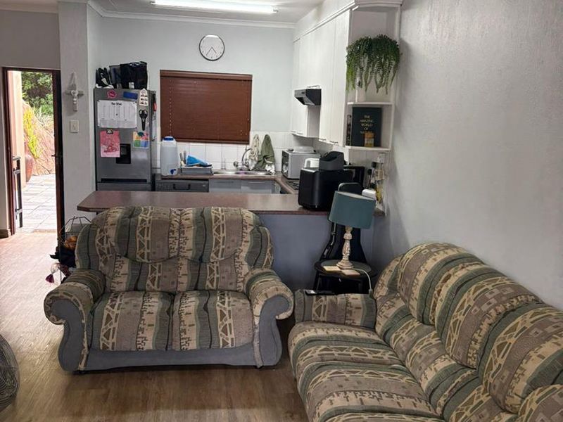 Two Bedroom unit in Hillside Manor - Photo 5