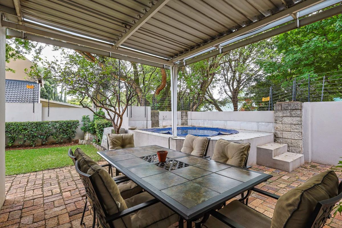 Exclusive 3BR Gem in Quiet Colby Enclave - Photo 2