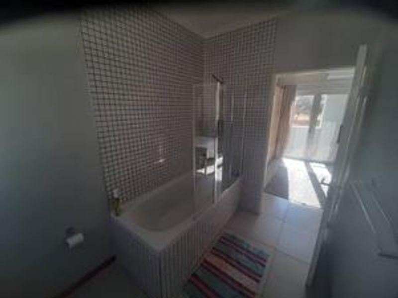 SELLING TOWNHOUSE BELOW VALUATION & AT A REDUCED PRICE - Photo 7