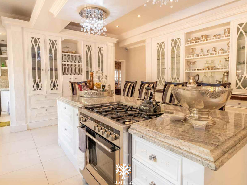 Grand Double-Storey Residence with Multiple Living Spaces - Photo 6