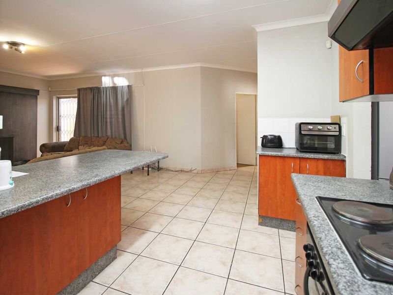 Secure, Spacious & Family-Ready – Your Forever Home Awaits! - Photo 9