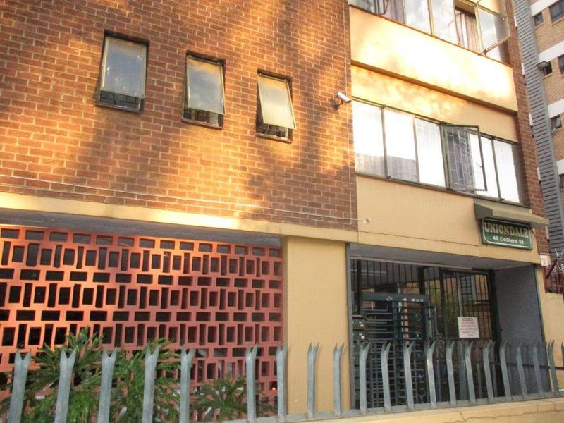 1.5 BEDROOM FLAT TO RENT IN SUNNYSIDE - Photo 2