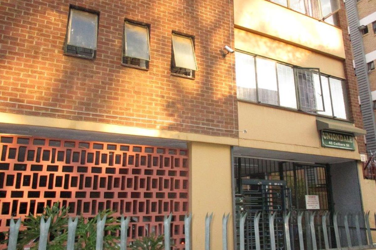 1.5 BEDROOM FLAT TO RENT IN SUNNYSIDE - Photo 2