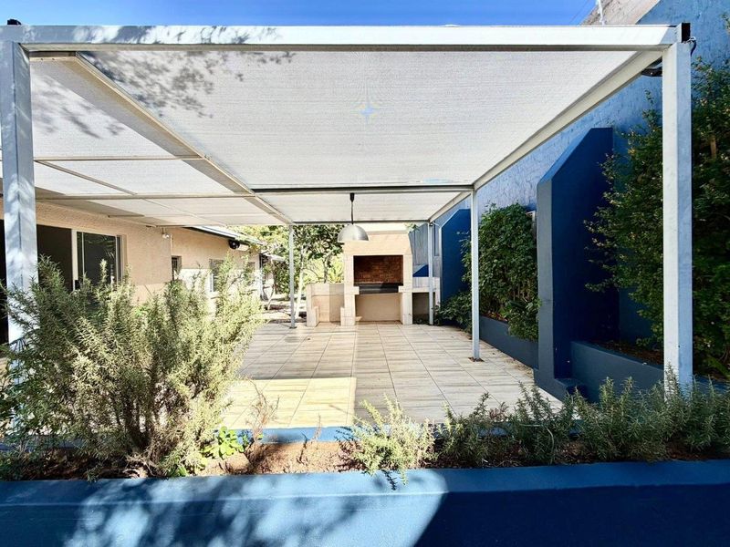 4 Bedroom House For Sale in Ludwigsdorf - Photo 3