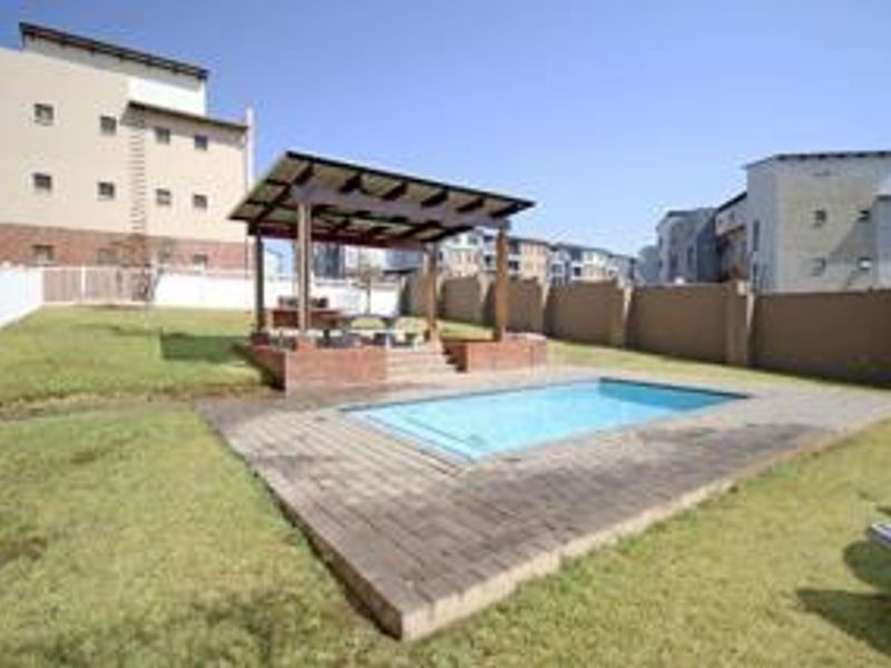 Lovely 2 Bedroom unit on 1st floor - Photo 9