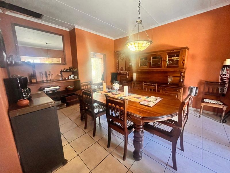 Golden oldie for sale in Pioneerspark for the entrepeneur! - Photo 10