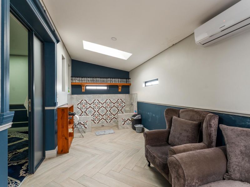 Stunning Commercial Space In Goodwood - Photo 10